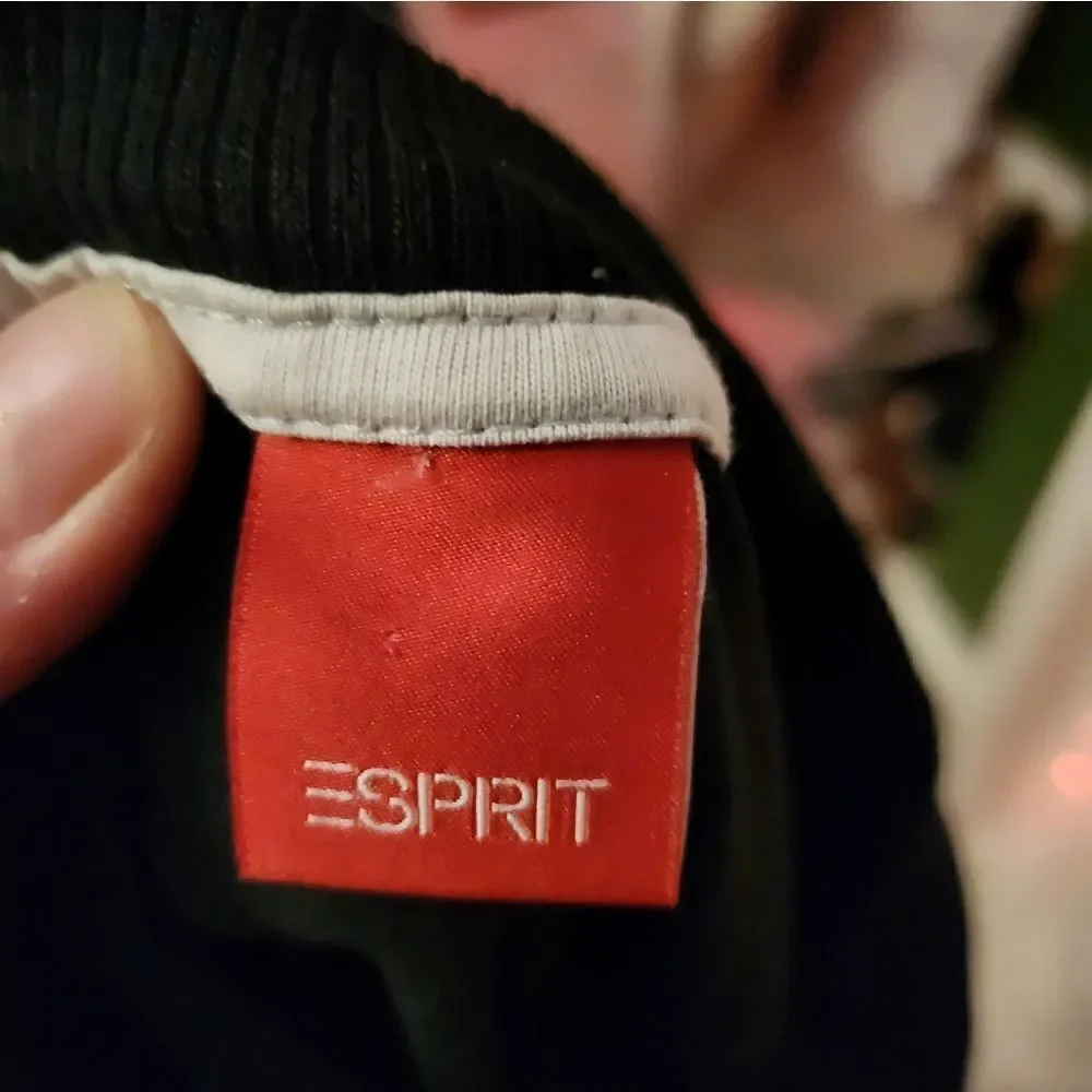 Esprit graphic tee size large.